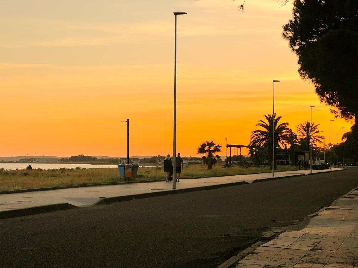 A Serenai - Elegante Appartamento In Centro Oristano Exteriör bild