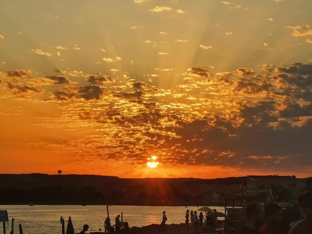 A Serenai - Elegante Appartamento In Centro Oristano Exteriör bild
